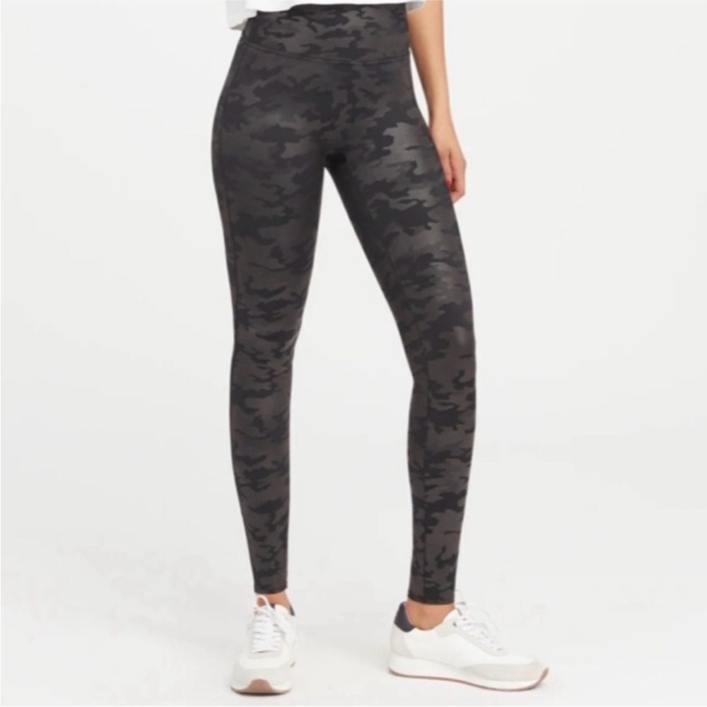 SPANX | Black Faux Leather Camo Print Leggings Women’s Size Small